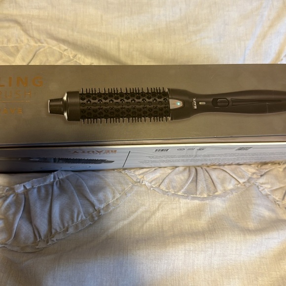 Hot styling 1.5” ionic brush NEW - Picture 5 of 7